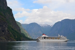 cruise_cruise_ship_ship_norway_fjord_mountains-867820!d